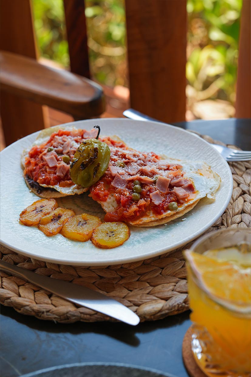 Huevos motuleños